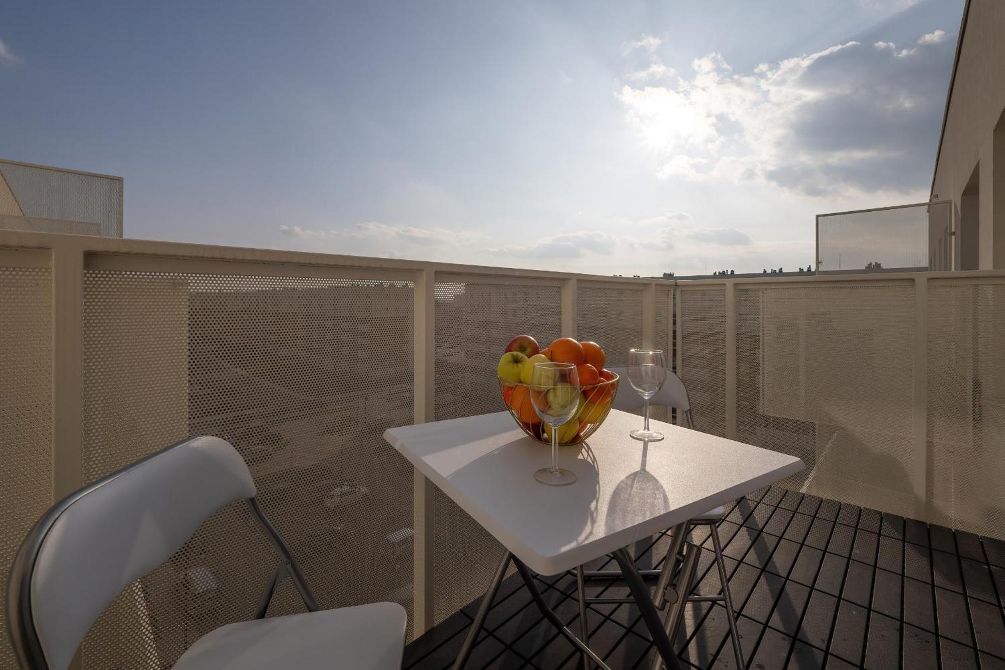 Modern Studios Wroblewskiego With Balcony And Free Parking By Noclegi Renters Łódź Kültér fotó